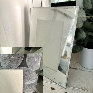 Mirrored Leaf Print Picture Photo Frame 5”x7” Opening Tabletop Silver Boho